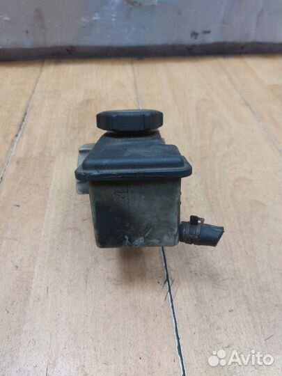 Бачок гидроусилителя Ford Mondeo cjba 2008