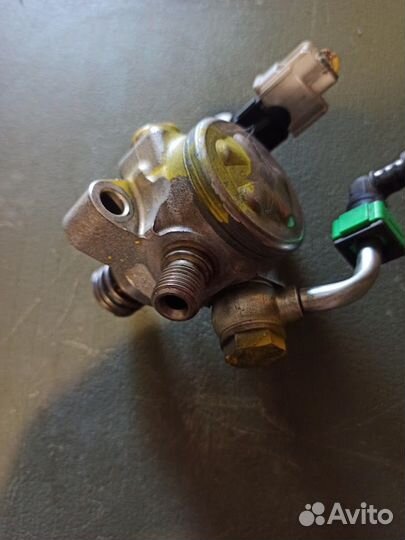 Топливный насос Mazda Axela