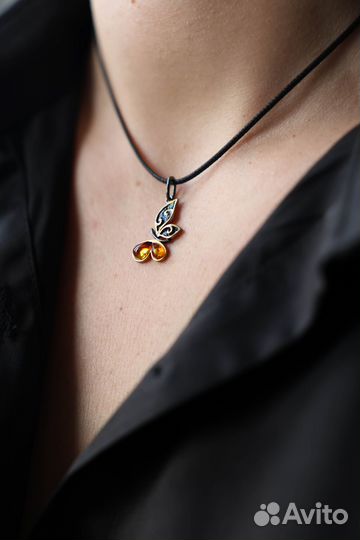 Подвеска с янтарем