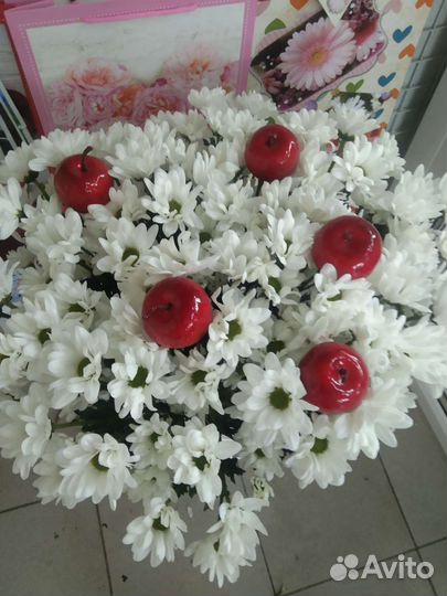 Розы Хризантемы