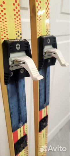 Лыжи пластик 145 см