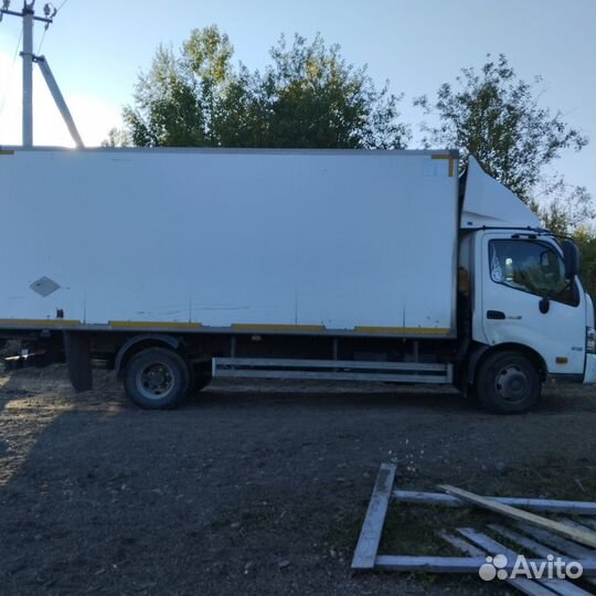 Hino 300 (Dutro), 2014