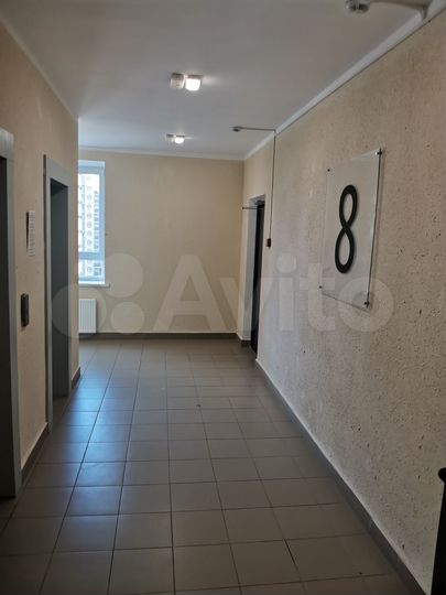 2-к. квартира, 42 м², 8/15 эт.