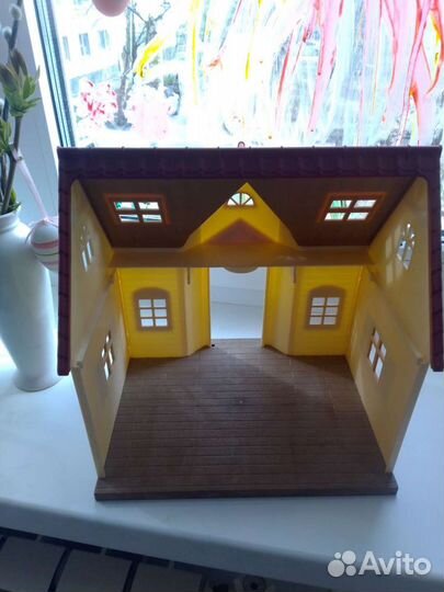 Sylvanian families домик без мебели и зверюшек