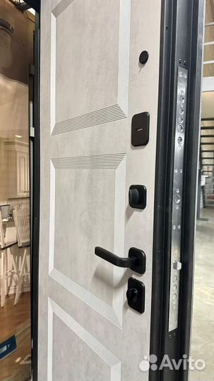 Дверь металлическая входная