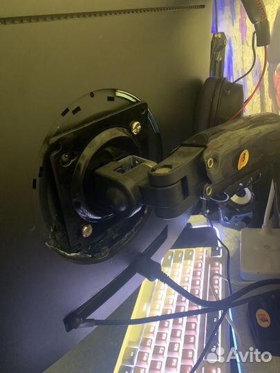 Samsung 144 гц 23,5 изогнутый