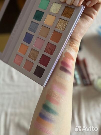 Косметика тени карандаш для губ тональный крем