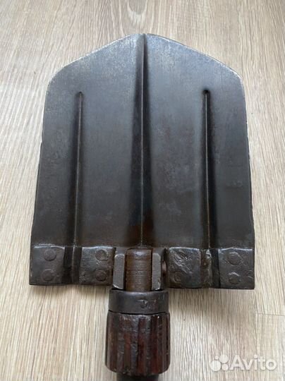 Немецкая складная лопата