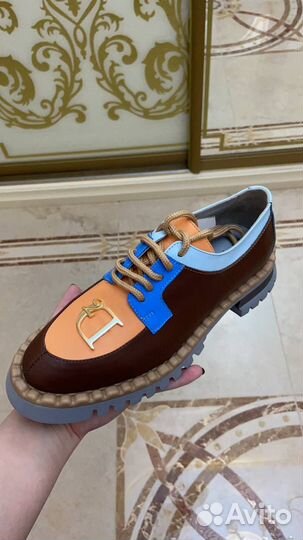 Женская обувь