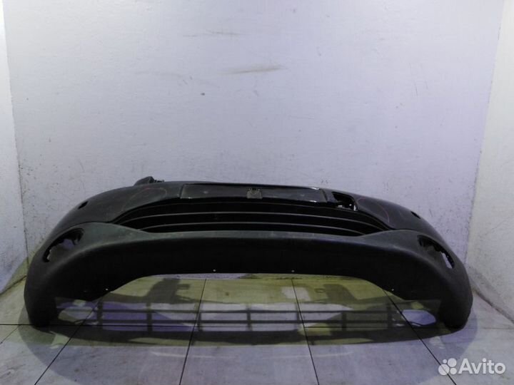 Бампер передний Ниссан