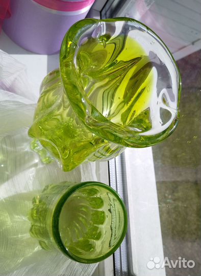 Вазы, гутное стекло