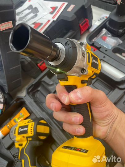 Гайковерт аккумуляторный 400нм с регулировкой