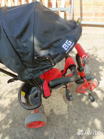 Детский велосипед с родительской ручкой