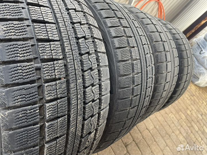 Nitto SN 2 Winter 275/40 R20 и 315/35 R20 106Q