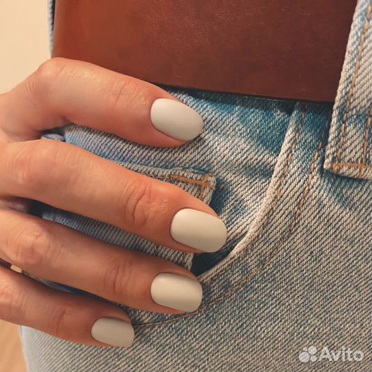 Маникюр и педикюр с покрытием гель-лак