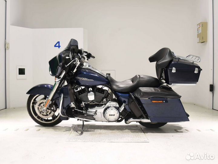 Harley-Davidson Street Glide 103