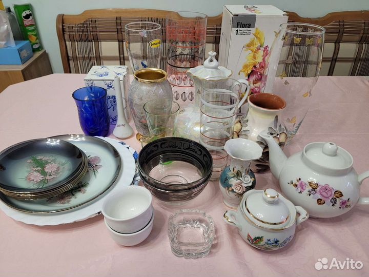 Ваза цветное стекло СССР и форфоровые кофейные