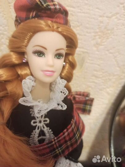 Кукла Барби из куклы мира