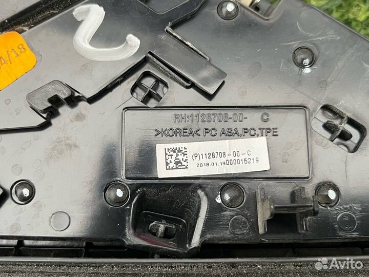 Молдинг (накладка кузовная) правый Tesla Model X