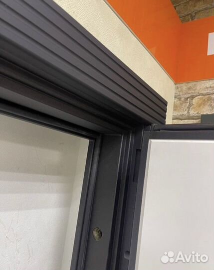 Дверь входная