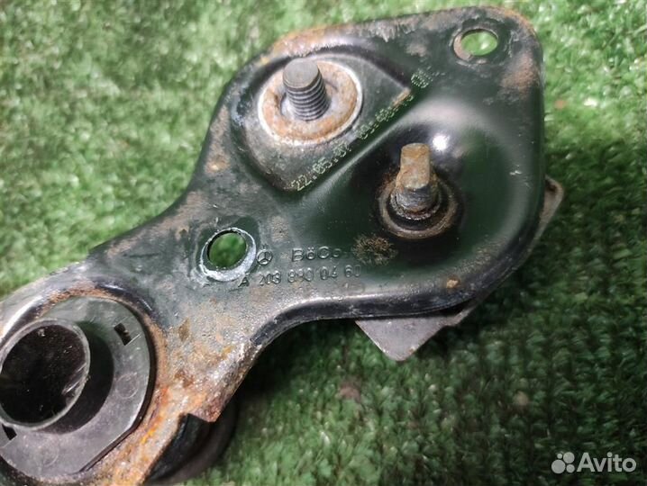 Замок капота Mercedes Benz ML W164 2007