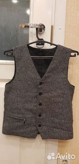 Жилетка для мальчика школьная 146