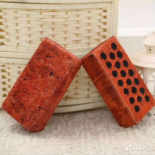 Новая подушка кирпич