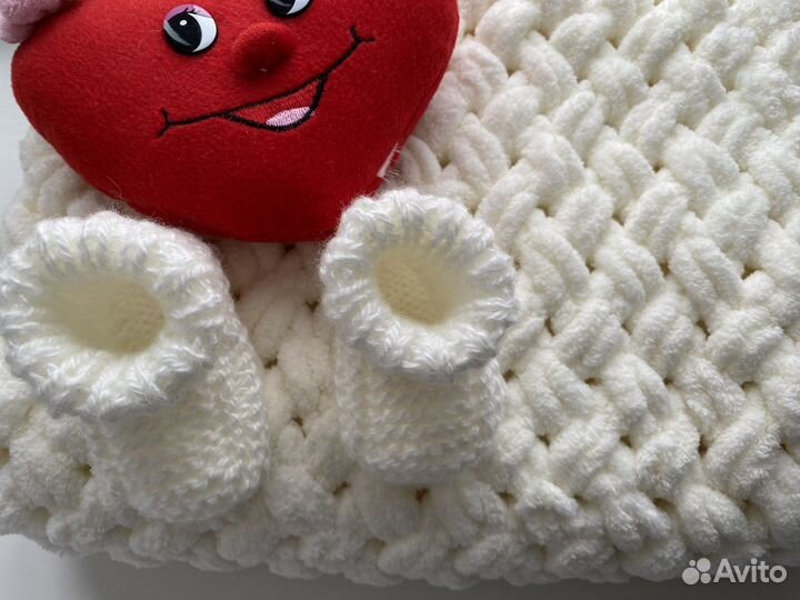 Плед и пинетки