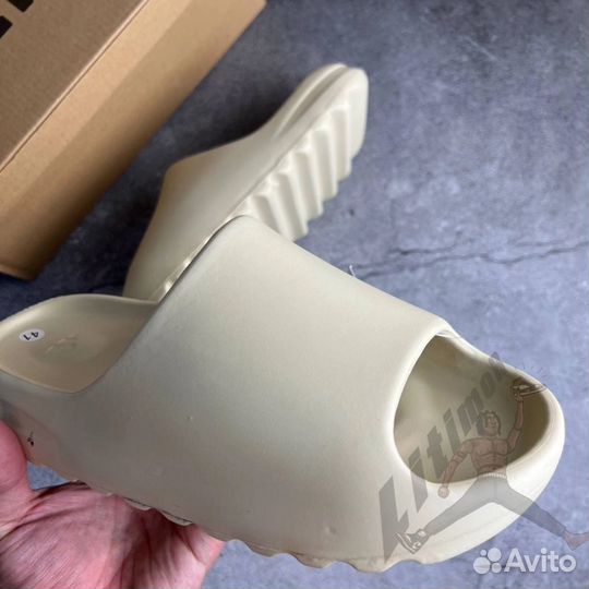 Тапки adidas yeezy slide