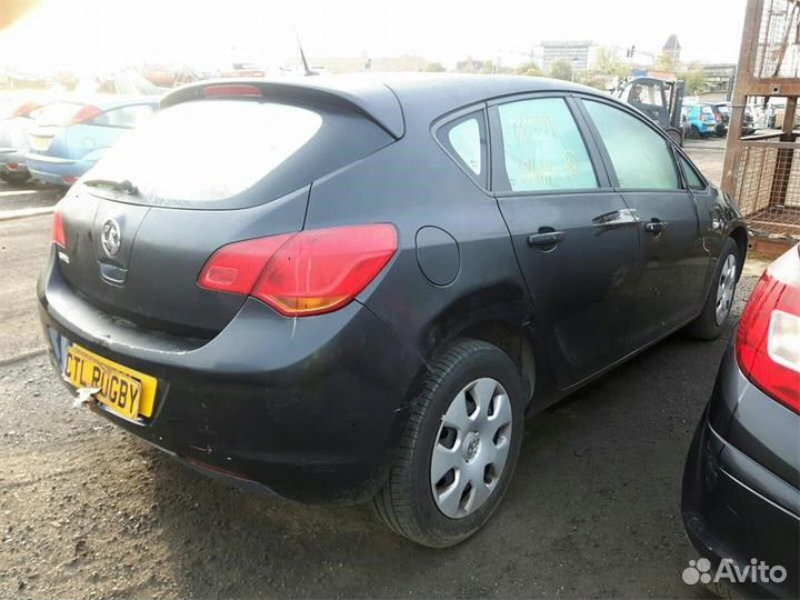 Разбор на запчасти Opel Astra J