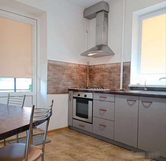 Дом 277,9 м² на участке 4 сот.