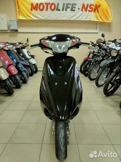 Cкутер Suzuki Address V50 из Японии