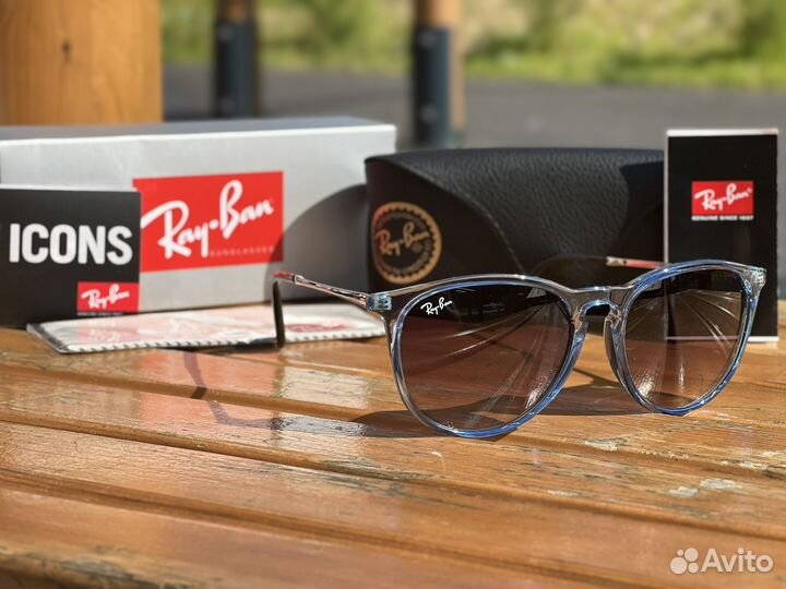 Солнцезащитные очки Ray-Ban RB-4171 Erika