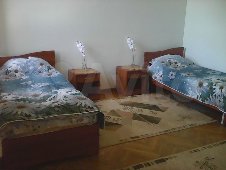 Комната 30 м² в 4-к., 4/10 эт.
