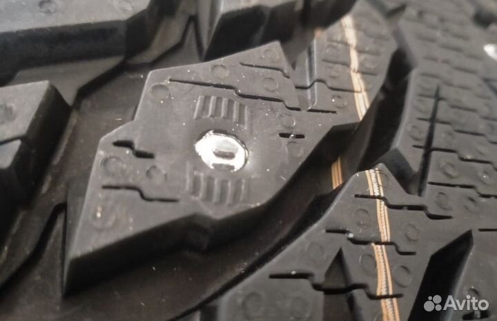 Nokian Tyres Hakkapeliitta 9 275/45 R21 110T