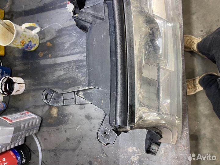 Фара Toyota land cruiser 200