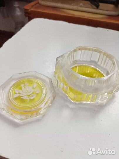 Шкатулка - пудреница