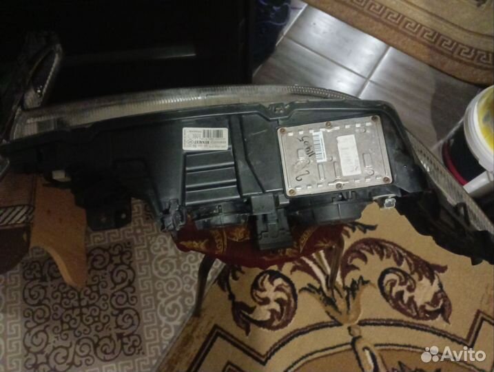 Фары ксенон Рено Лагуна 2