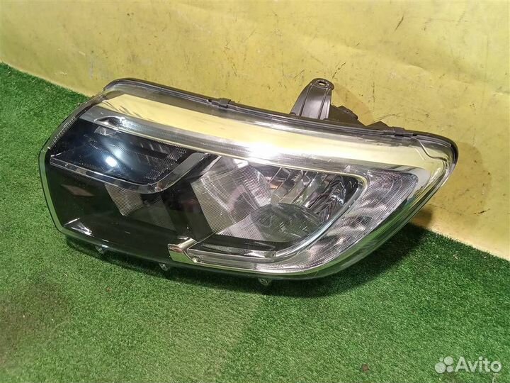 Фара левая Renault Logan II 2018