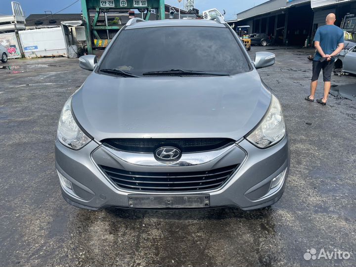 Петля капота Hyundai Tucson