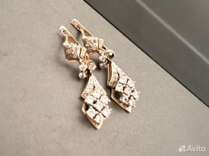 Золотые серьги