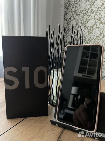 Samsung Galaxy S10, 6/128 ГБ