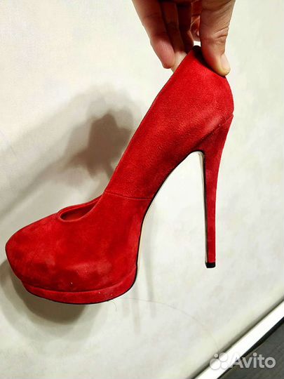 Туфли красные новые