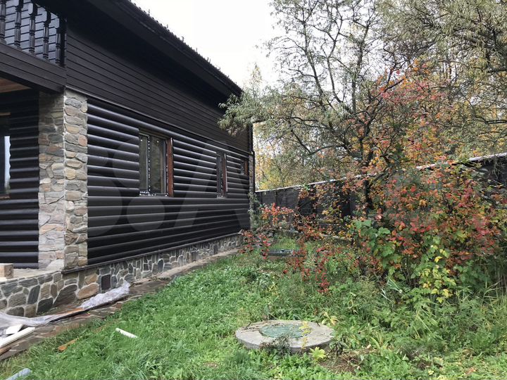 Дом 265 м² на участке 10 сот.