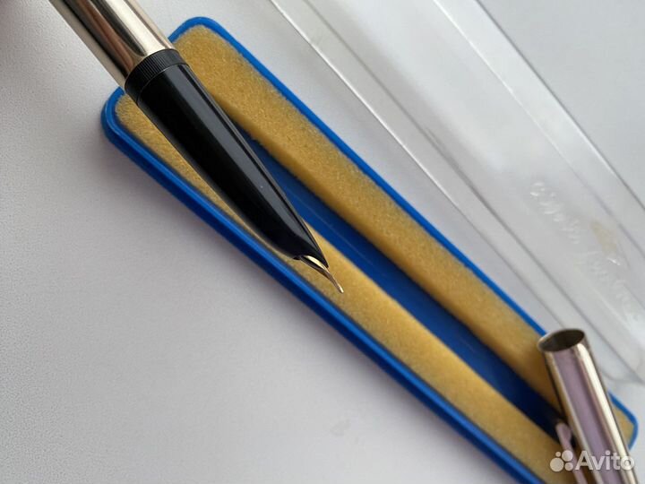 Ручка перьевая СССР White Feather с золотым пером