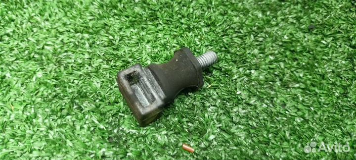 Крепеж Audi Allroad quattro 2012