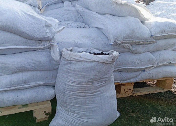 Плодородная земля в мешках