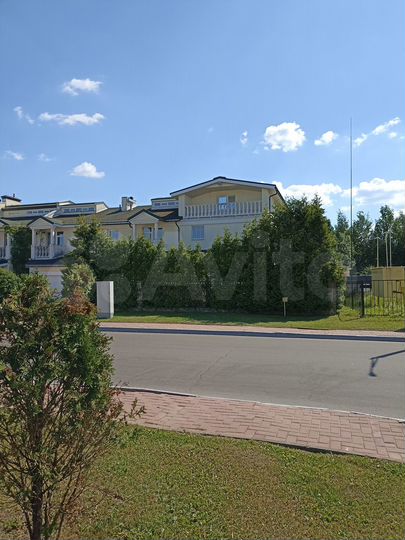 Таунхаус 545,2 м² на участке 5,4 сот.