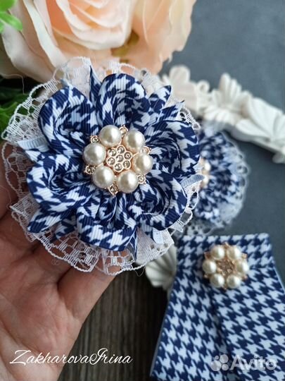 Бантики и галстук для школьницы комплект