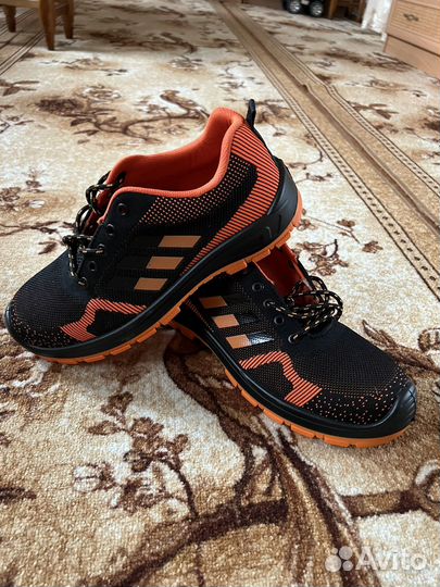 Строительные кроссовки